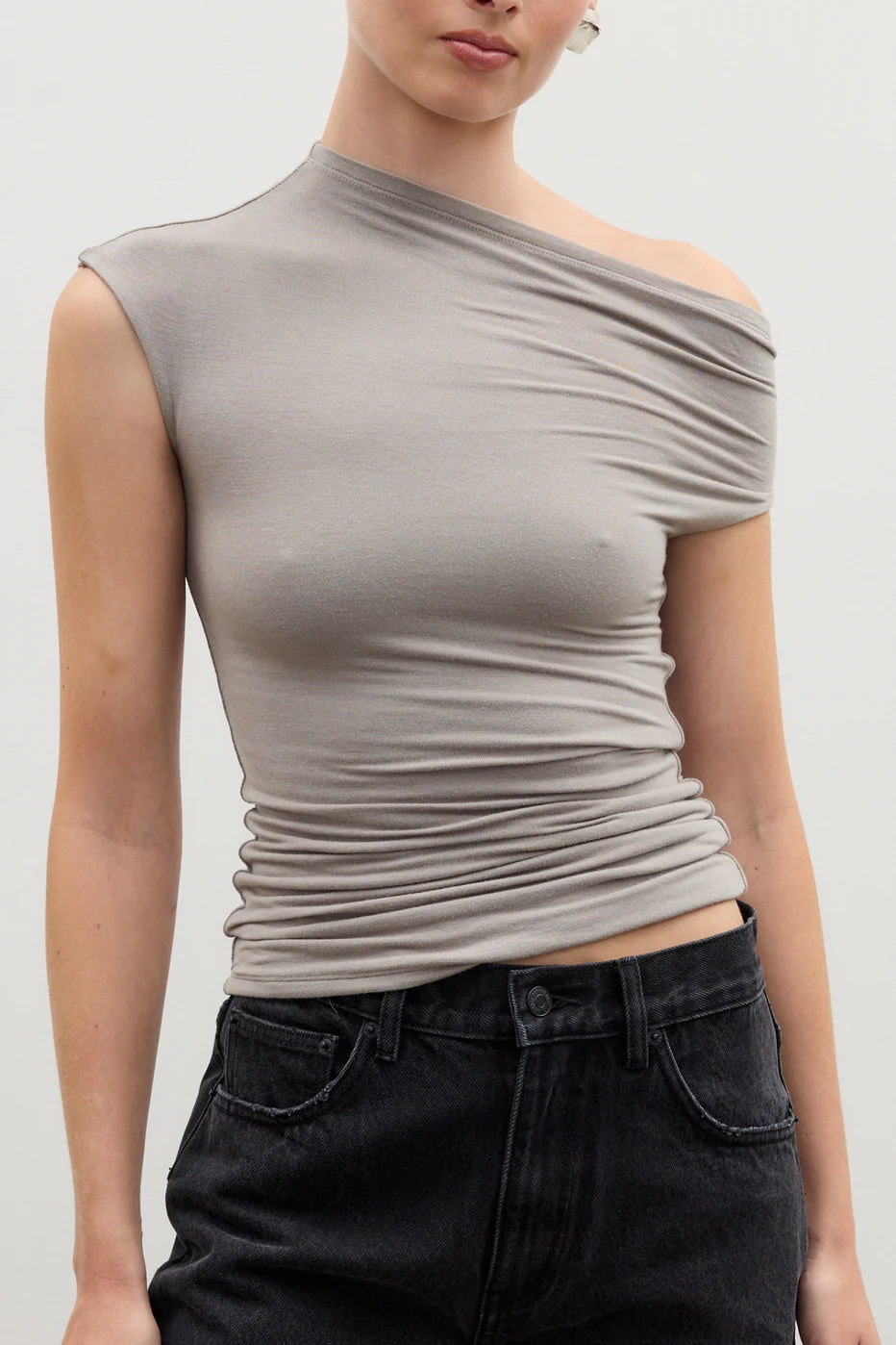 EVERLEIGH TOP - DOVE GREY